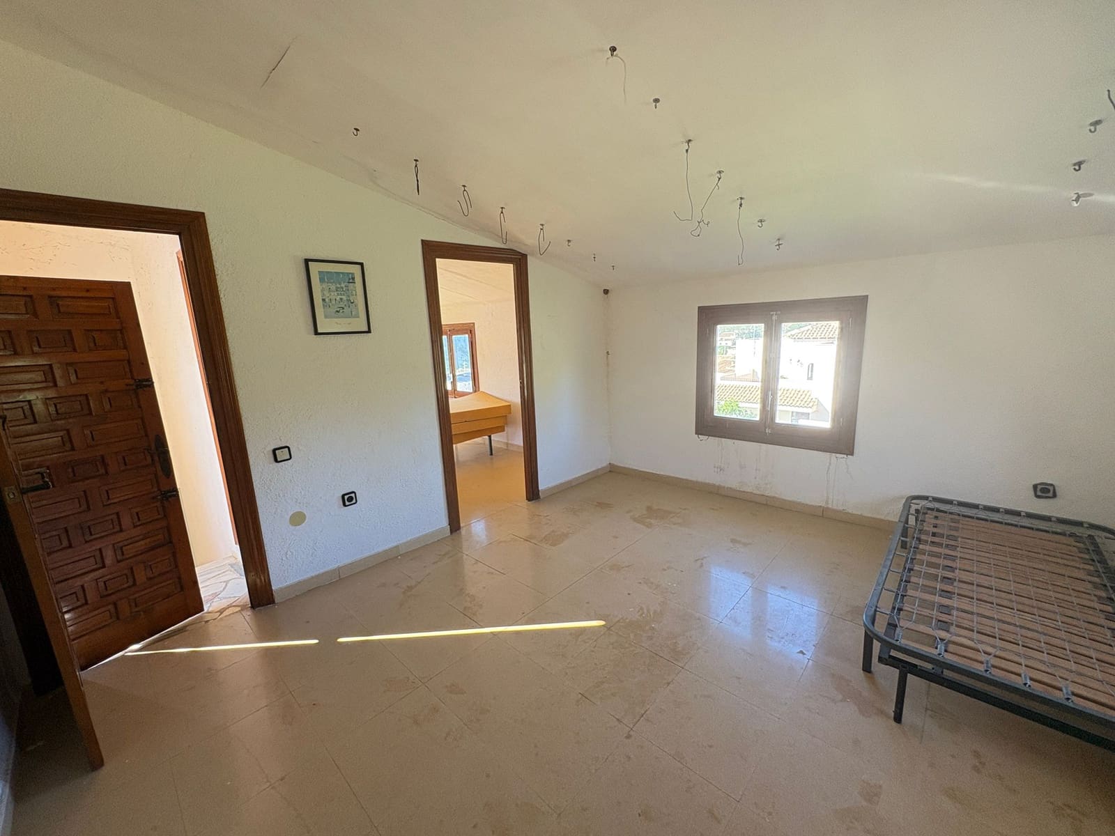 6 bedroom Finca/Country House for sale in Albanchez - € 120,000 (Ref: 9678137)