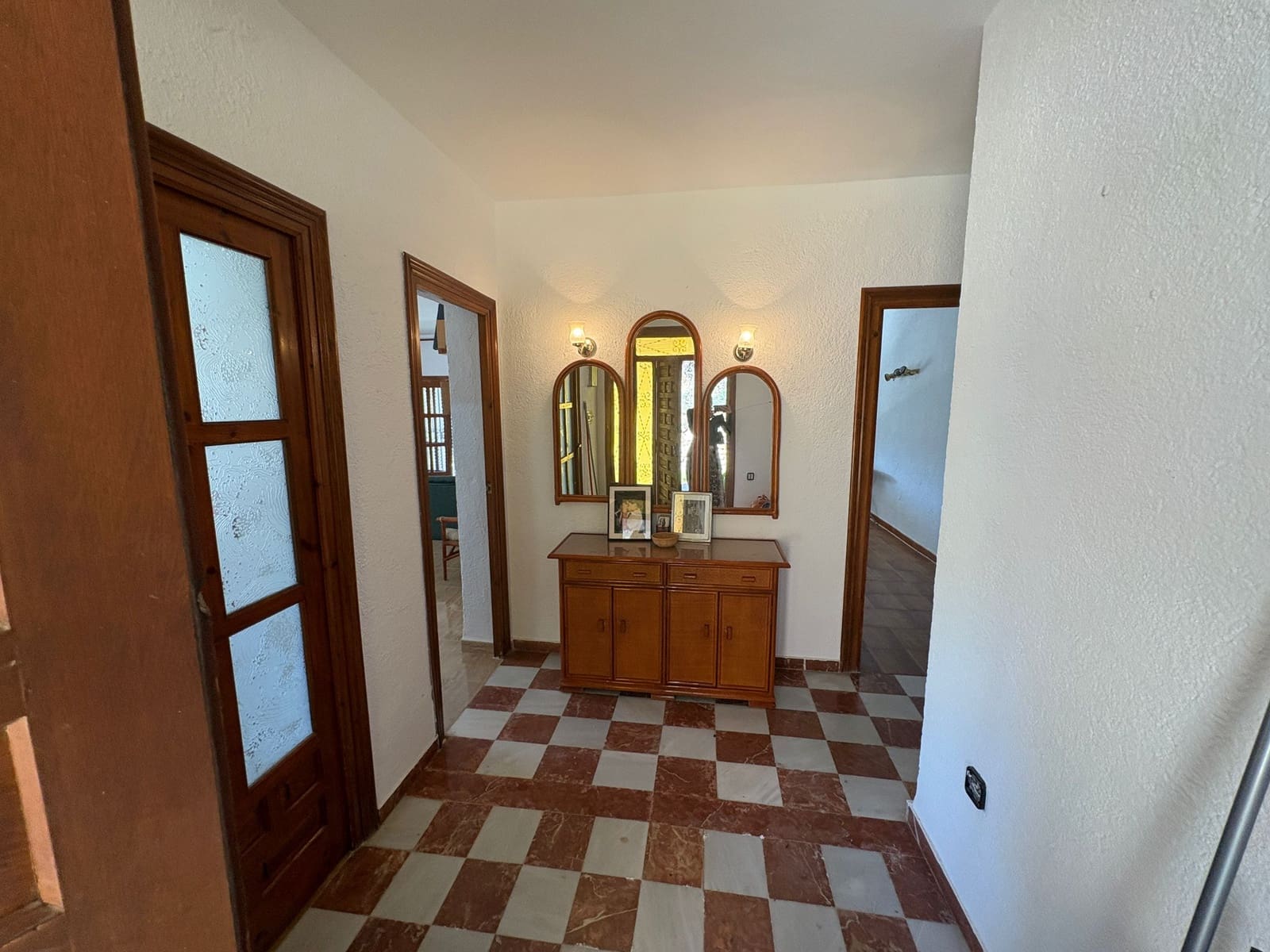 6 bedroom Finca/Country House for sale in Albanchez - € 120,000 (Ref: 9678137)