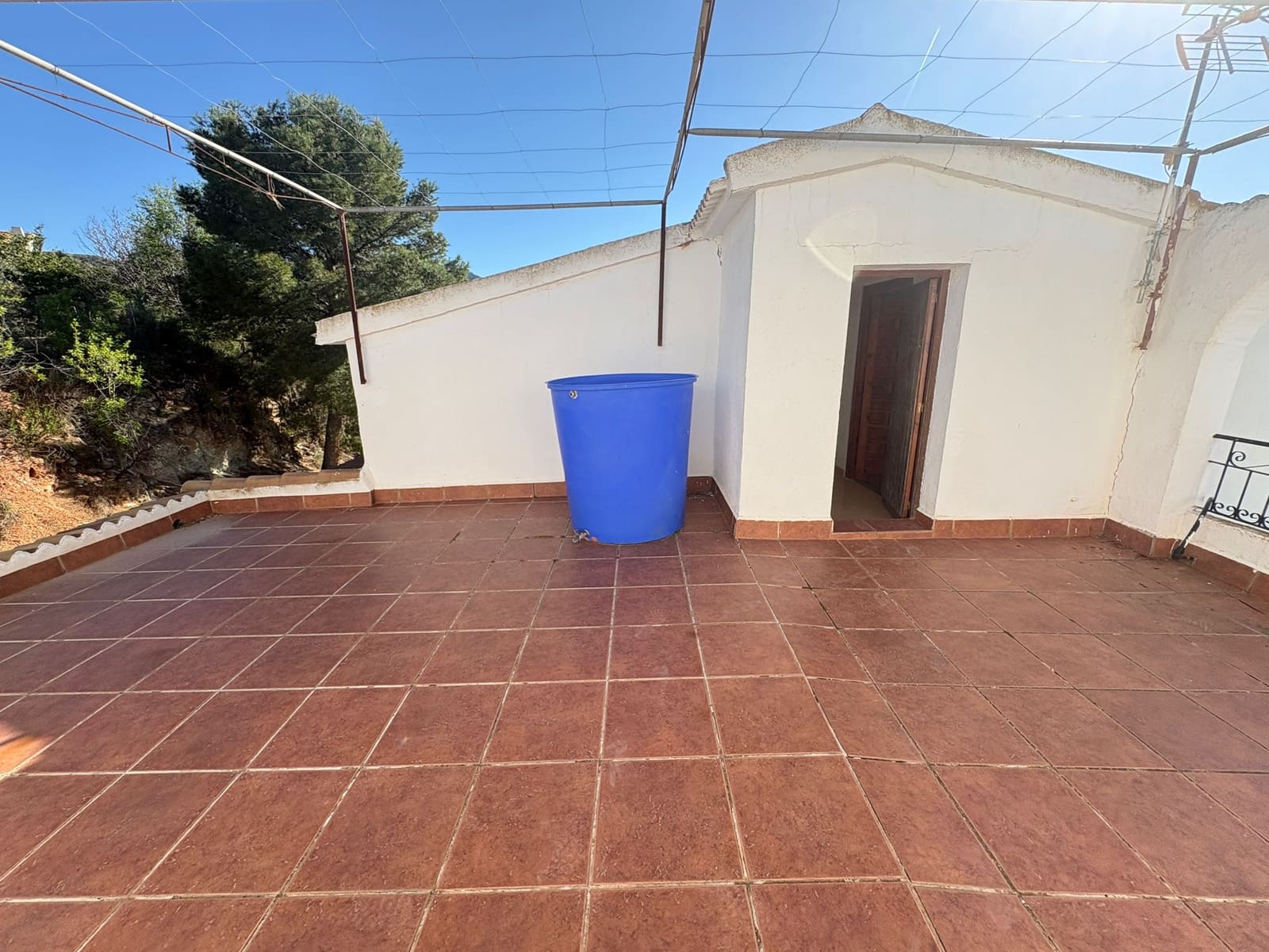 6 bedroom Finca/Country House for sale in Albanchez - € 120,000 (Ref: 9678137)