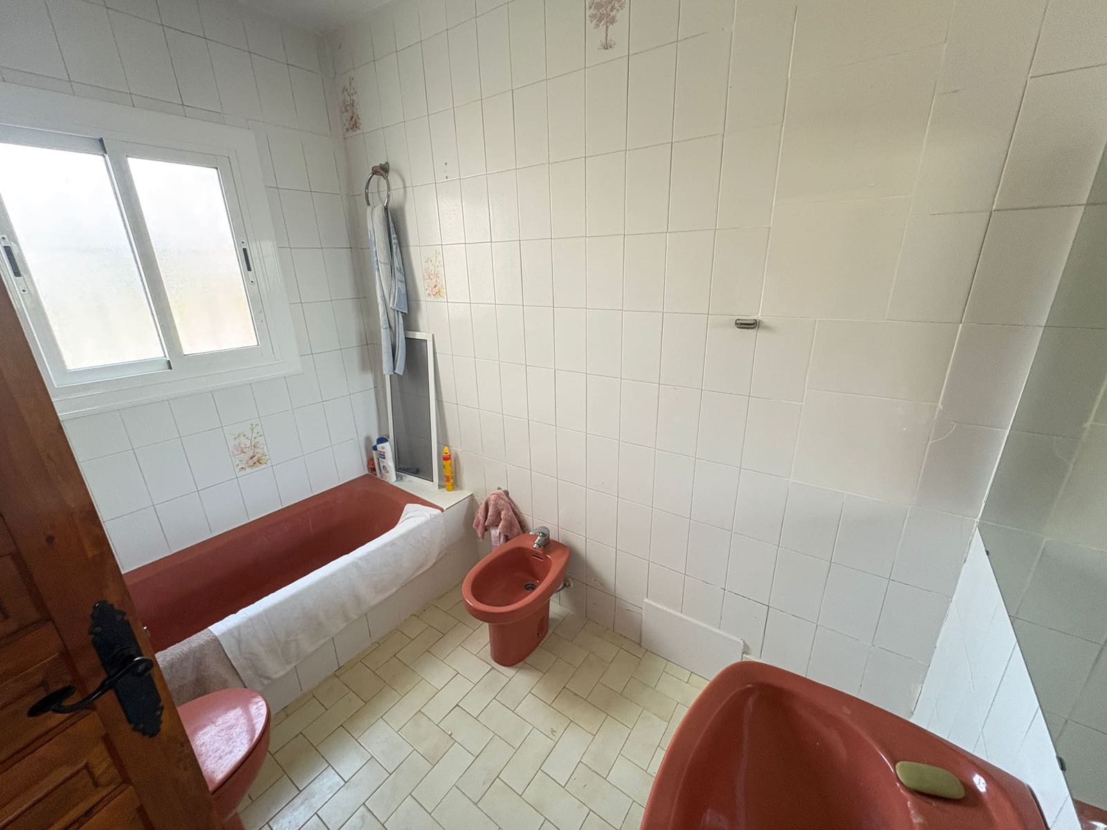 6 bedroom Finca/Country House for sale in Albanchez - € 120,000 (Ref: 9678137)