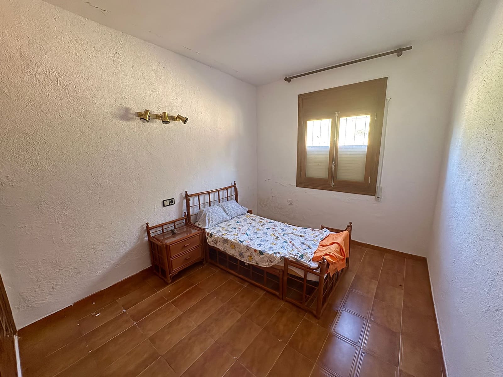 6 bedroom Finca/Country House for sale in Albanchez - € 120,000 (Ref: 9678137)