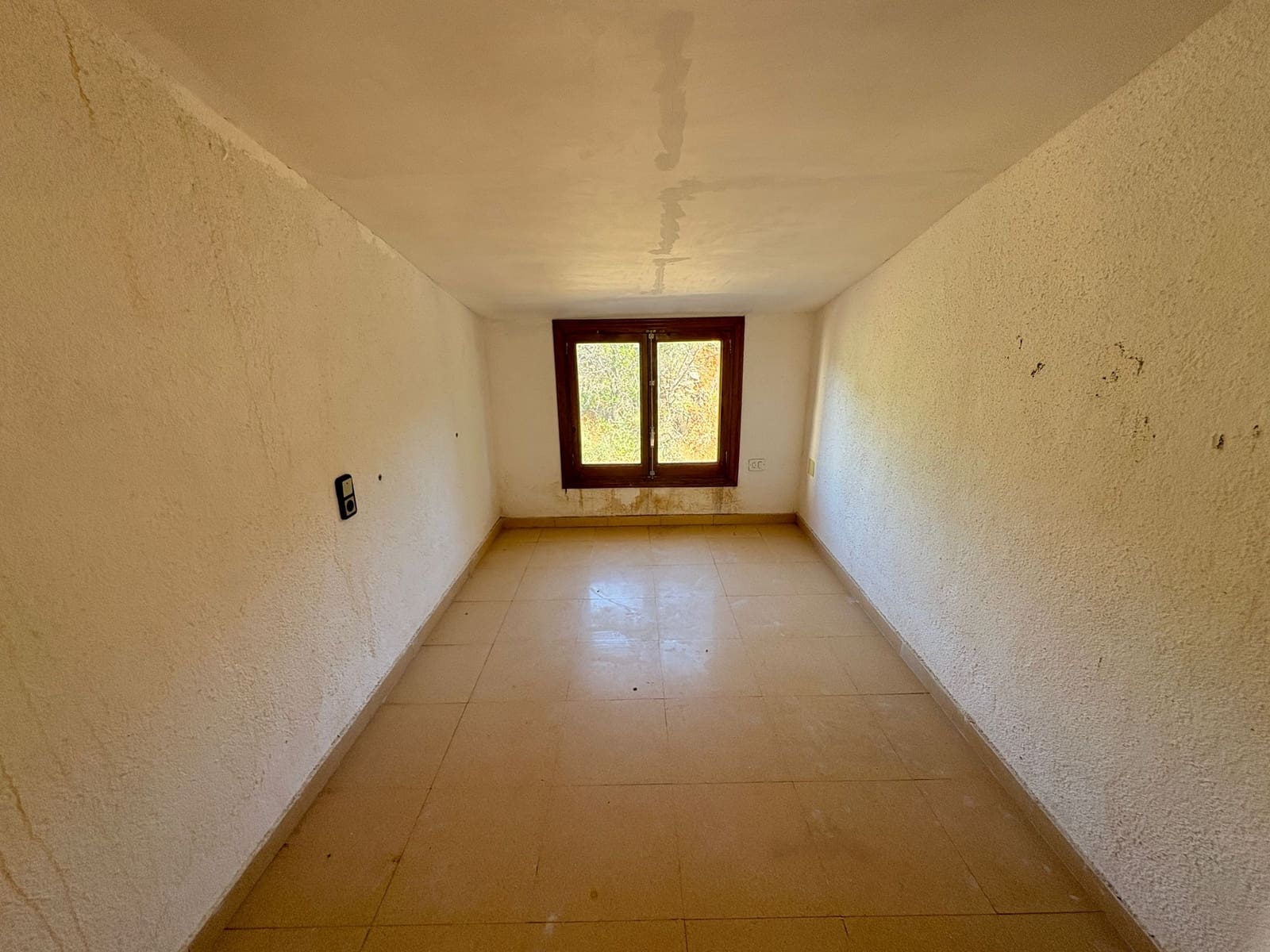 6 bedroom Finca/Country House for sale in Albanchez - € 120,000 (Ref: 9678137)