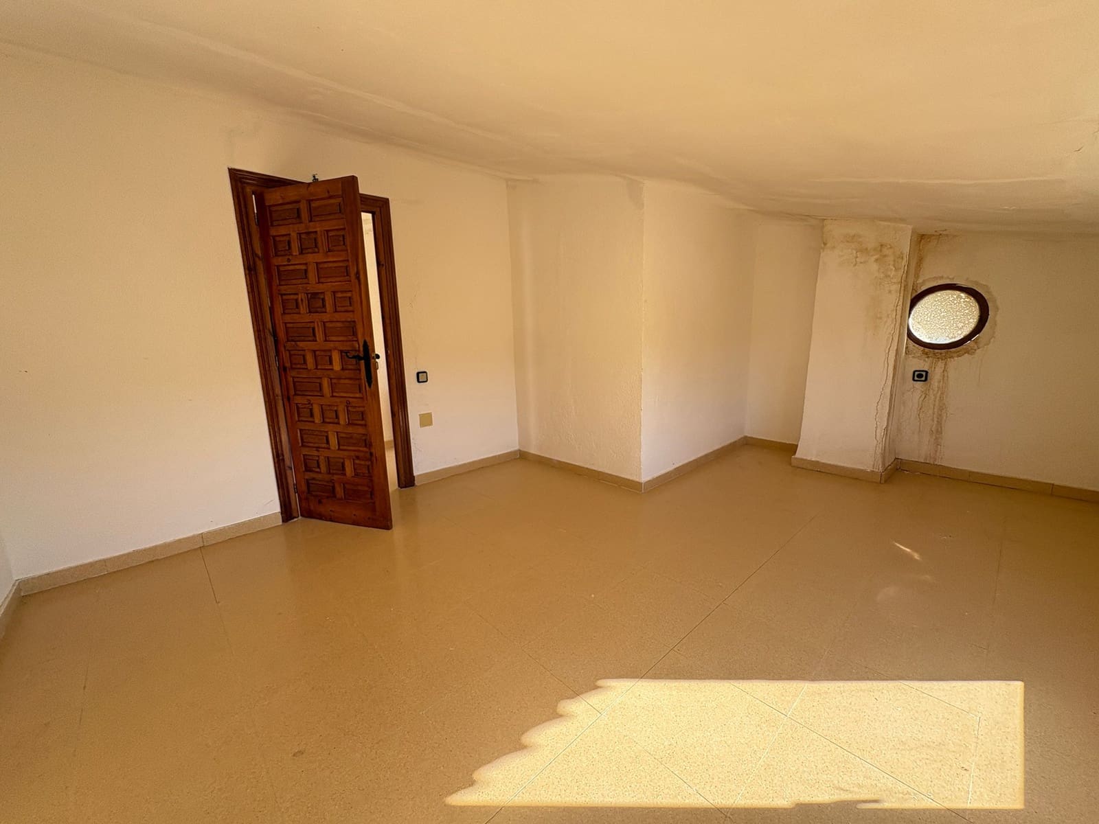 6 bedroom Finca/Country House for sale in Albanchez - € 120,000 (Ref: 9678137)