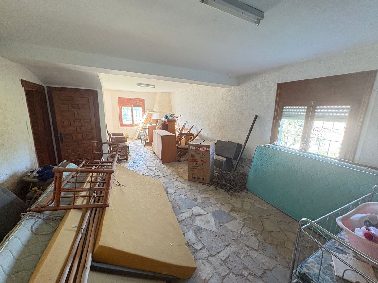 6 bedroom Finca/Country House for sale in Albanchez - € 120,000 (Ref: 9678137)