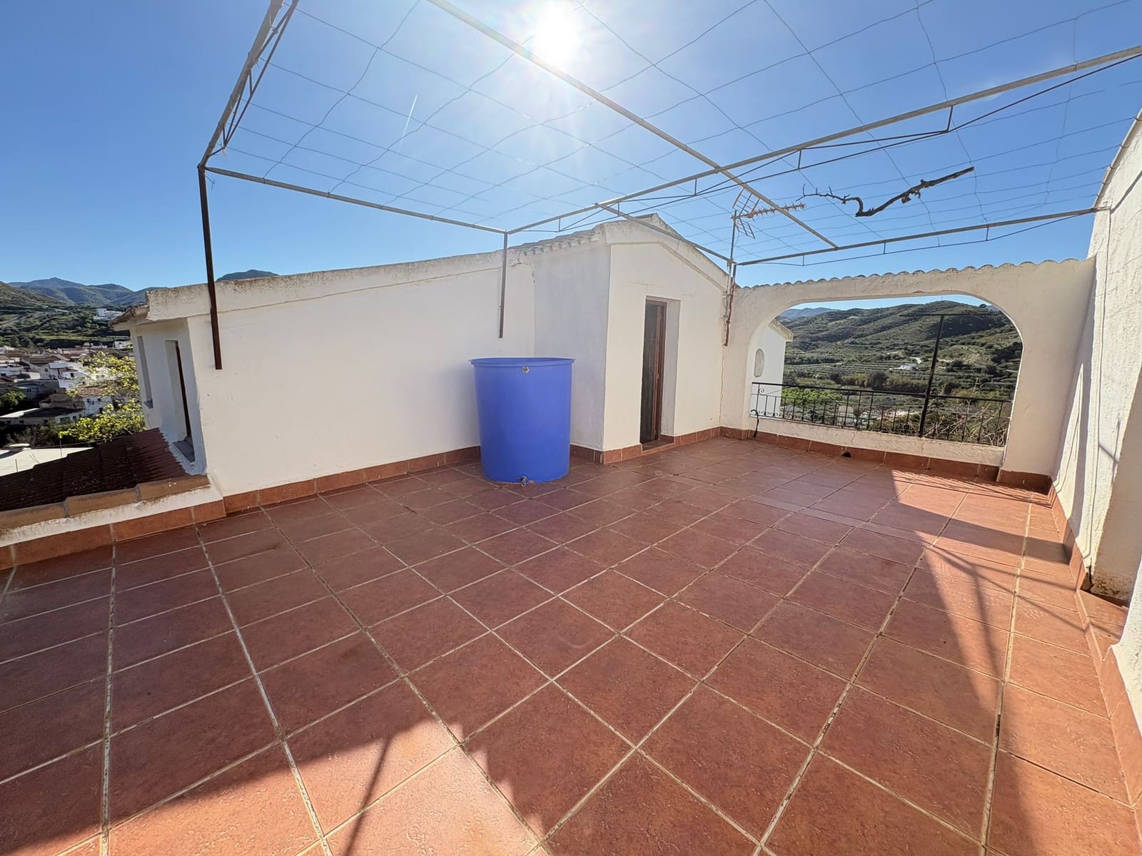 6 bedroom Finca/Country House for sale in Albanchez - € 120,000 (Ref: 9678137)