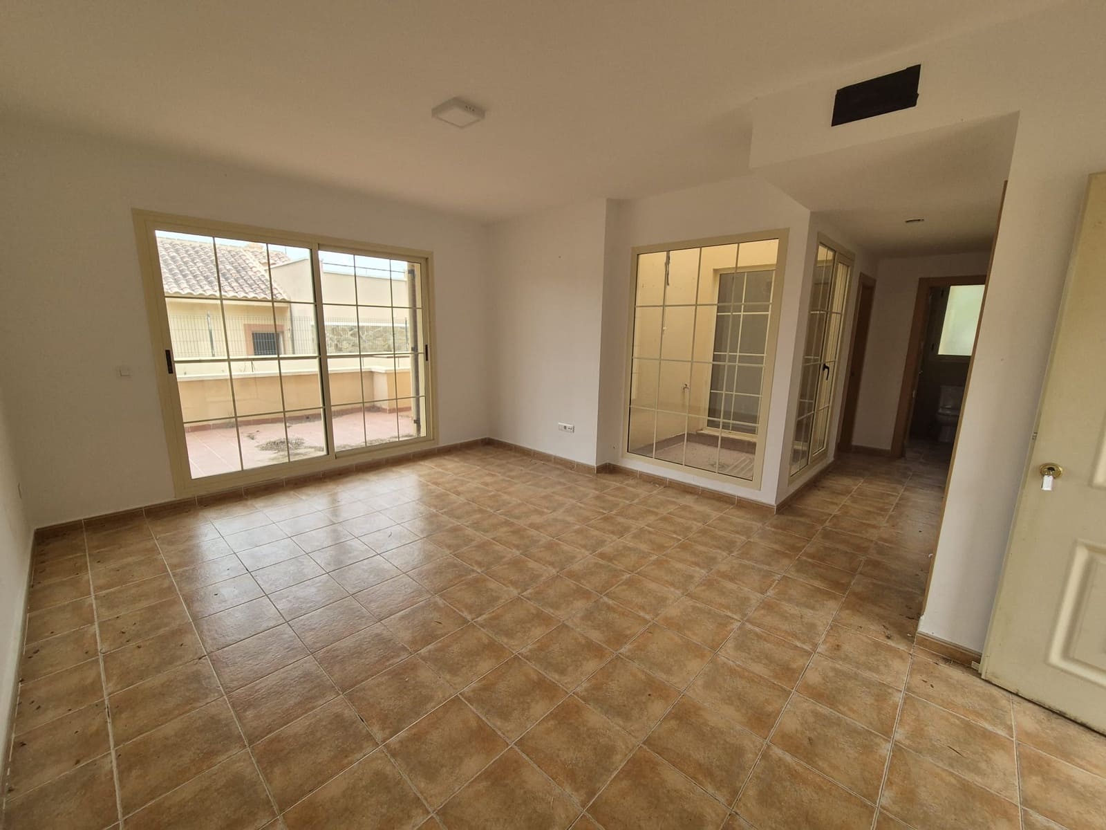 2 bedroom Semi-detached Villa for sale in Huercal-Overa with garage - € 165,000 (Ref: 9691477)