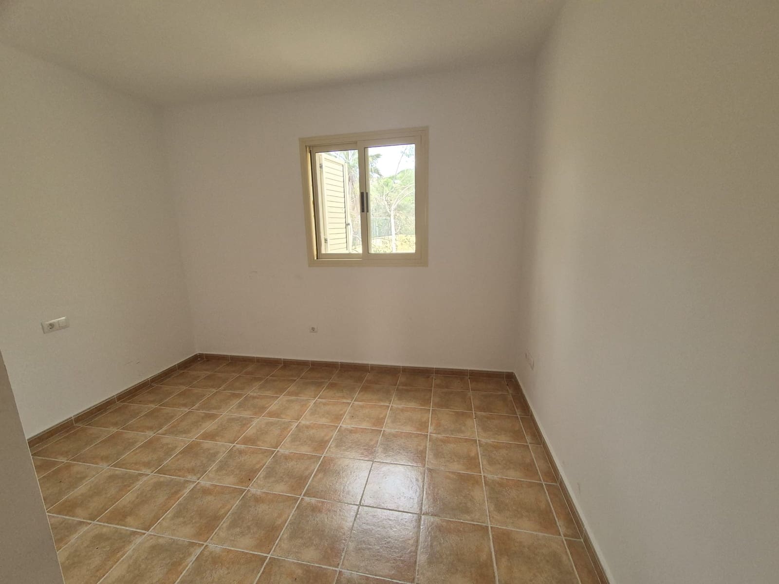 2 bedroom Semi-detached Villa for sale in Huercal-Overa with garage - € 165,000 (Ref: 9691477)