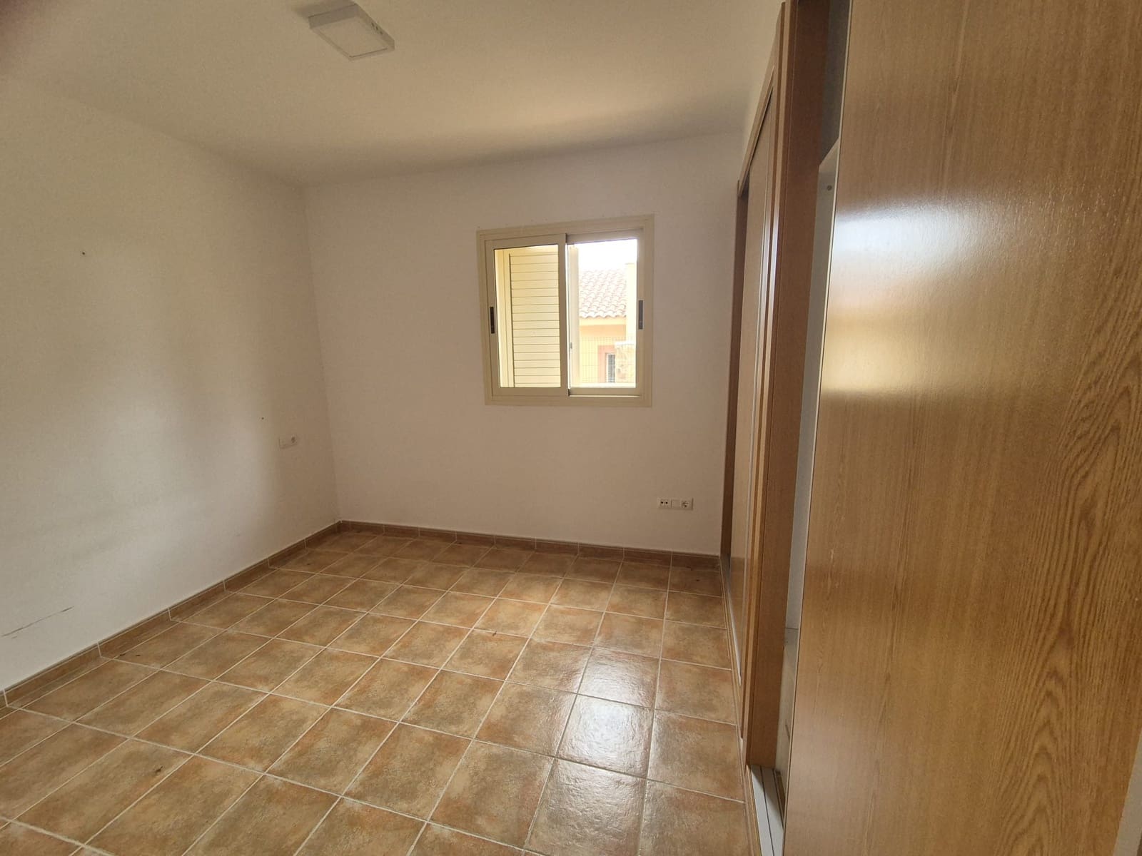 2 bedroom Semi-detached Villa for sale in Huercal-Overa with garage - € 165,000 (Ref: 9691477)