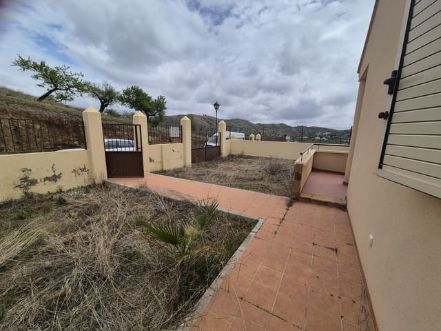 2 slaapkamer Halfvrijstaande villa te koop in Huércal-Overa met garage - € 165.000 (Ref: 9691477)