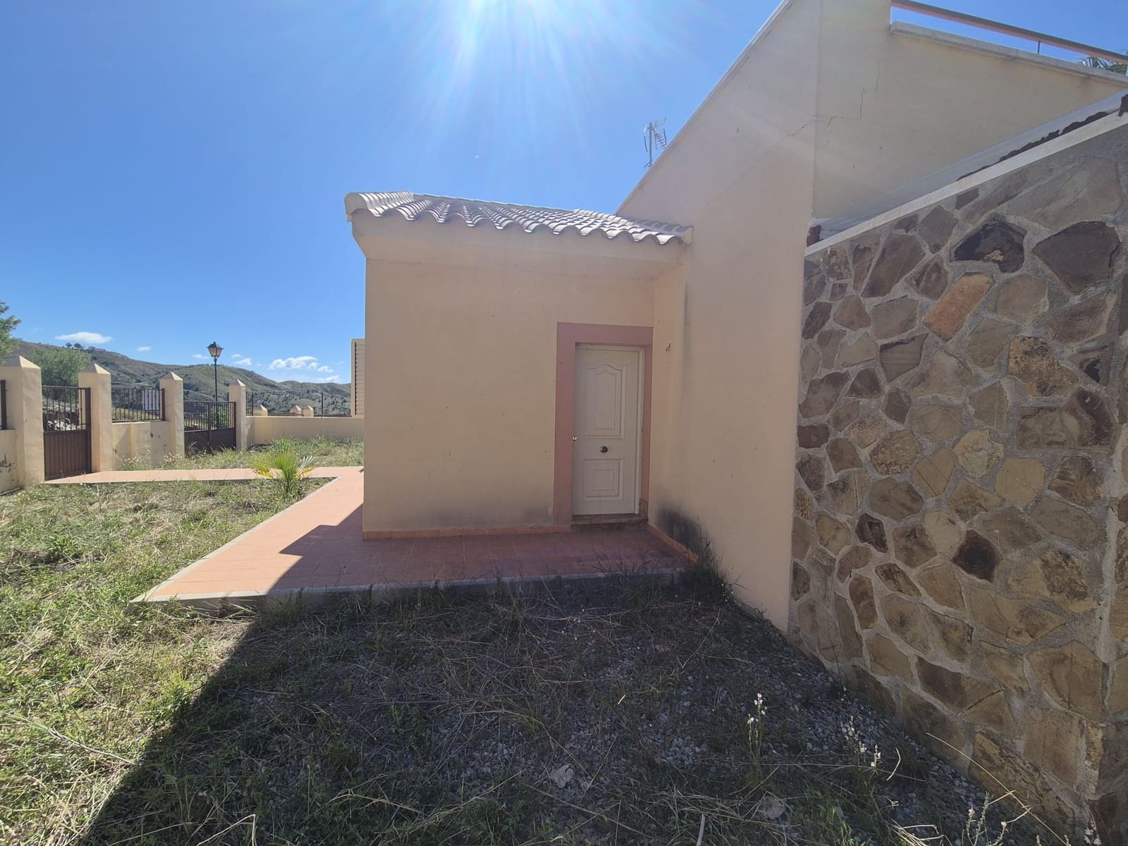 2 bedroom Semi-detached Villa for sale in Huercal-Overa with garage - € 165,000 (Ref: 9691477)