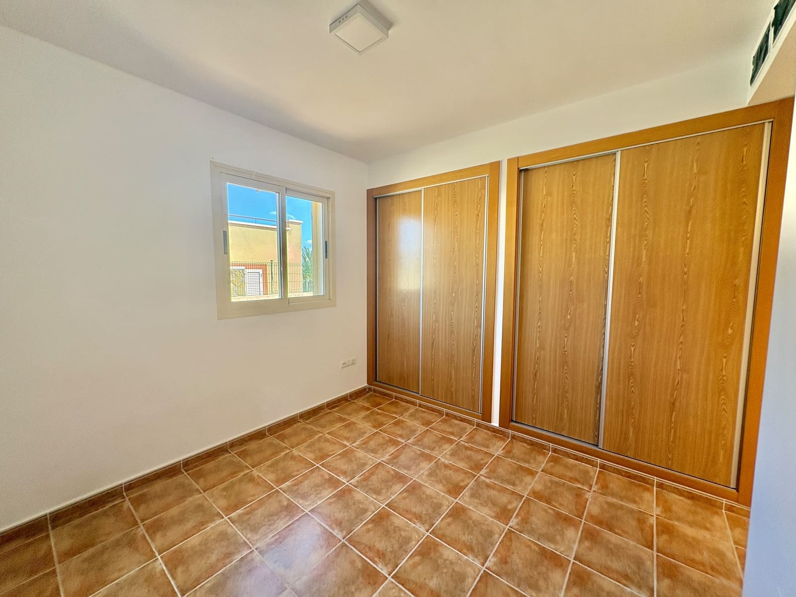 2 sovrum Semi-fristående Villa till salu i Huercal-Overa med garage - 165 000 € (Ref: 9691477)