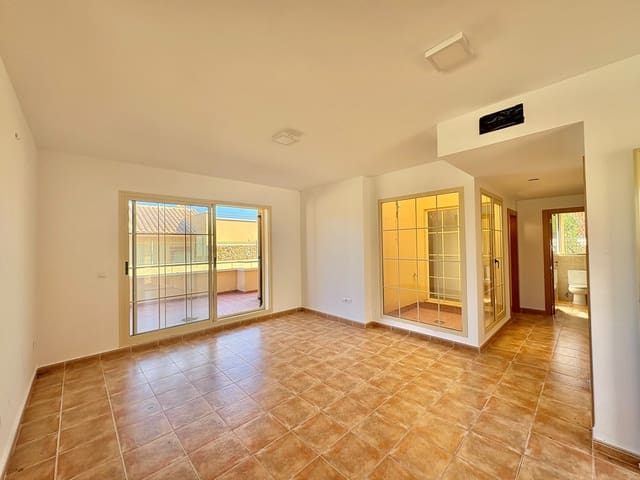 2 slaapkamer Halfvrijstaande villa te koop in Huércal-Overa met garage - € 165.000 (Ref: 9691477)