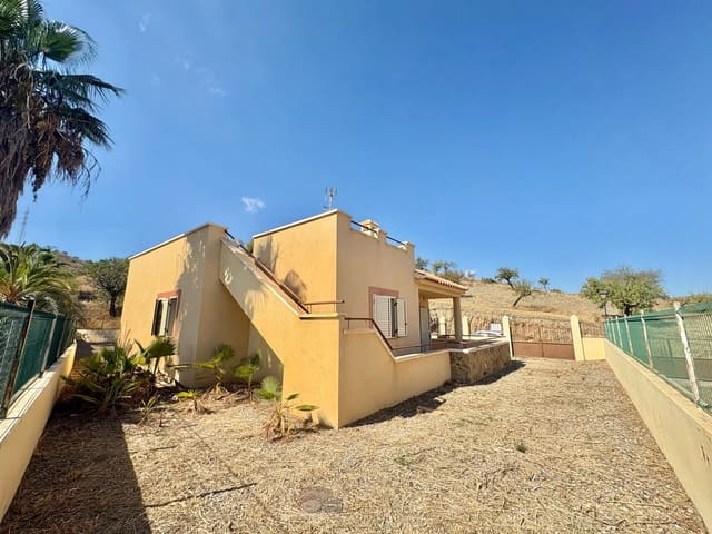 2 slaapkamer Halfvrijstaande villa te koop in Huércal-Overa met garage - € 165.000 (Ref: 9691477)