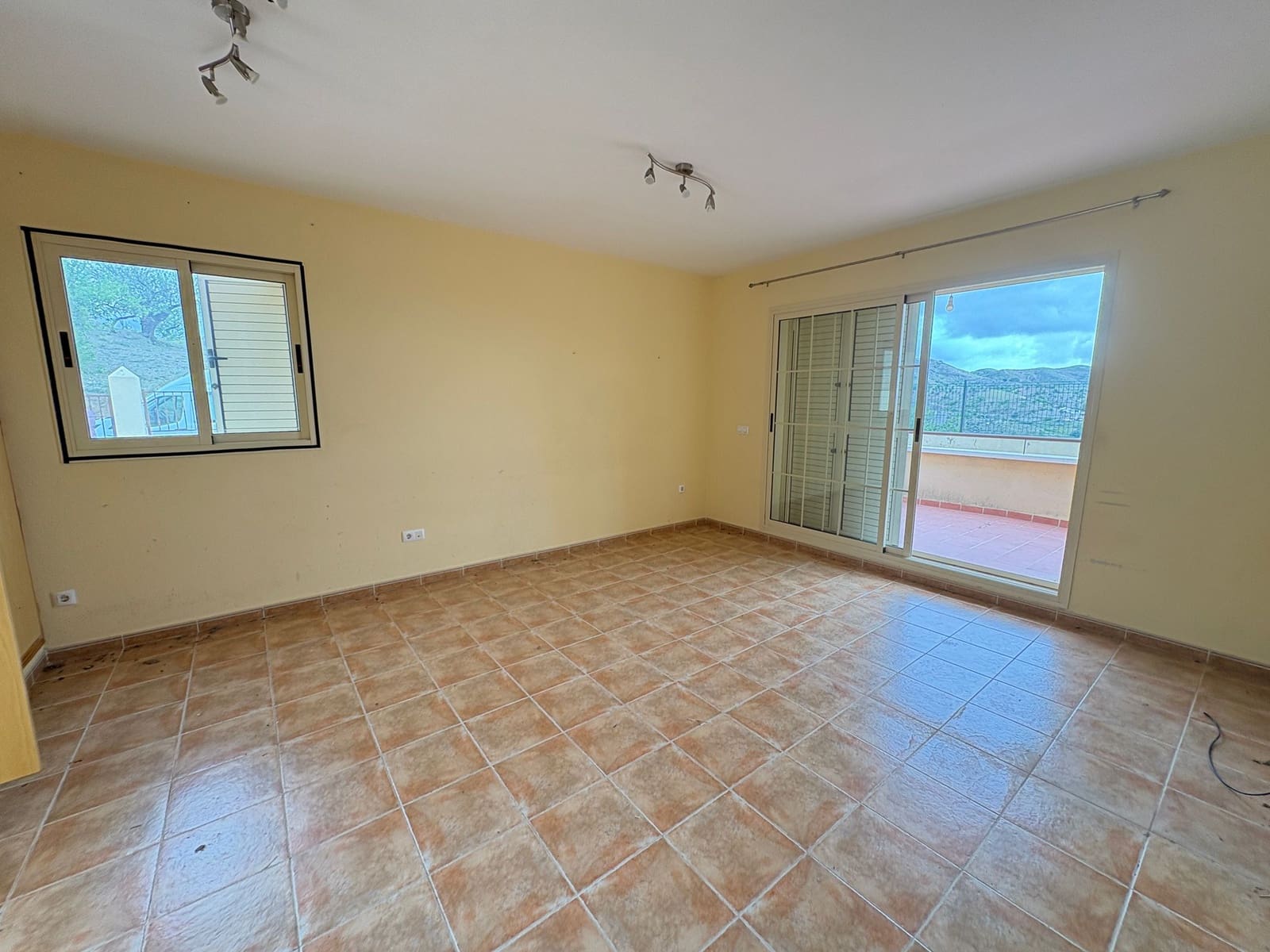 3 bedroom Semi-detached Villa for sale in Huercal-Overa with pool - € 199,000 (Ref: 9691501)