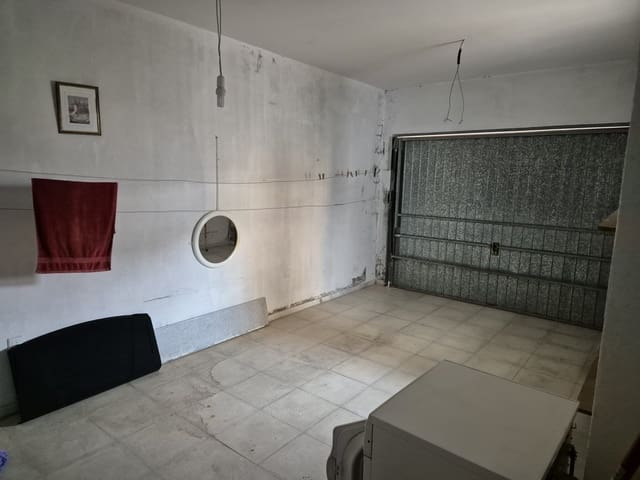 Casa de 5 habitaciones en Chercos en venta - 80.000 € (Ref: 9720400)