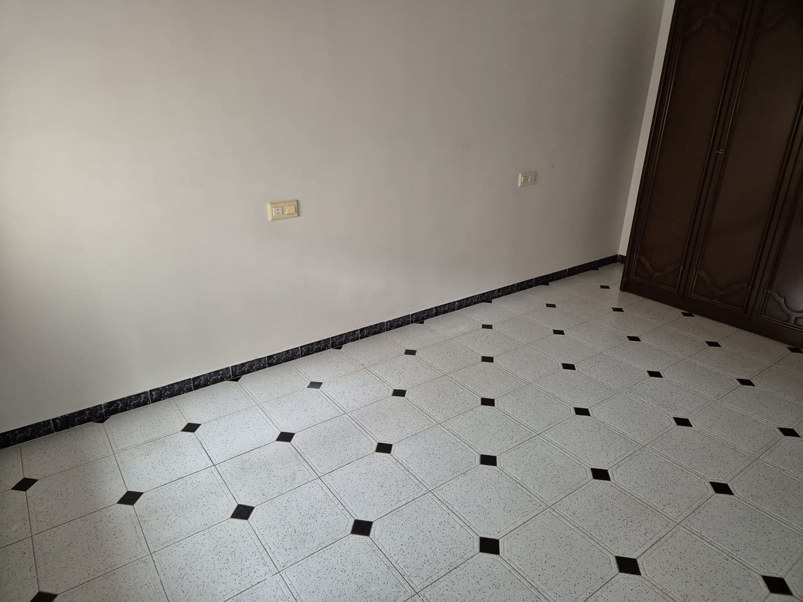 5 bedroom Townhouse for sale in Chercos - € 80,000 (Ref: 9720400)