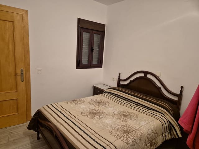 Casa de 5 habitaciones en Chercos en venta - 80.000 € (Ref: 9720400)