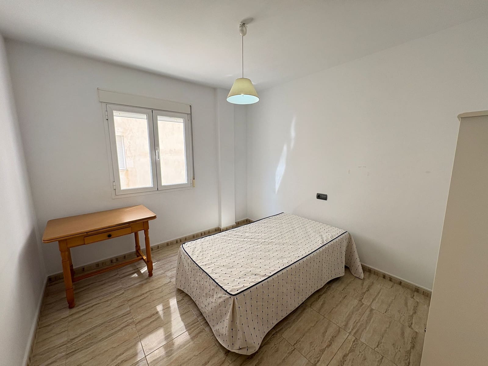 4 bedroom Apartment for rent in Albox with garage - € 600 (Ref: 9720406)