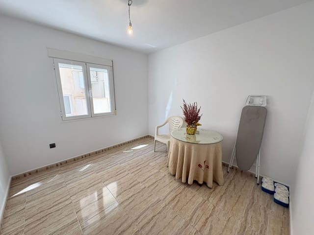 4 camera da letto Appartamento da affittare in Albox con garage - 600 € (Rif: 9720406)