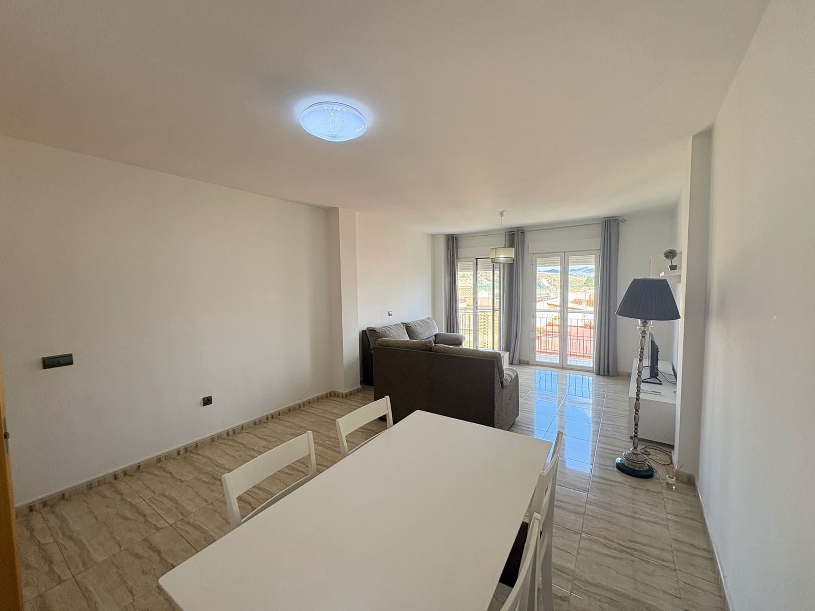 4 bedroom Apartment for rent in Albox with garage - € 600 (Ref: 9720406)