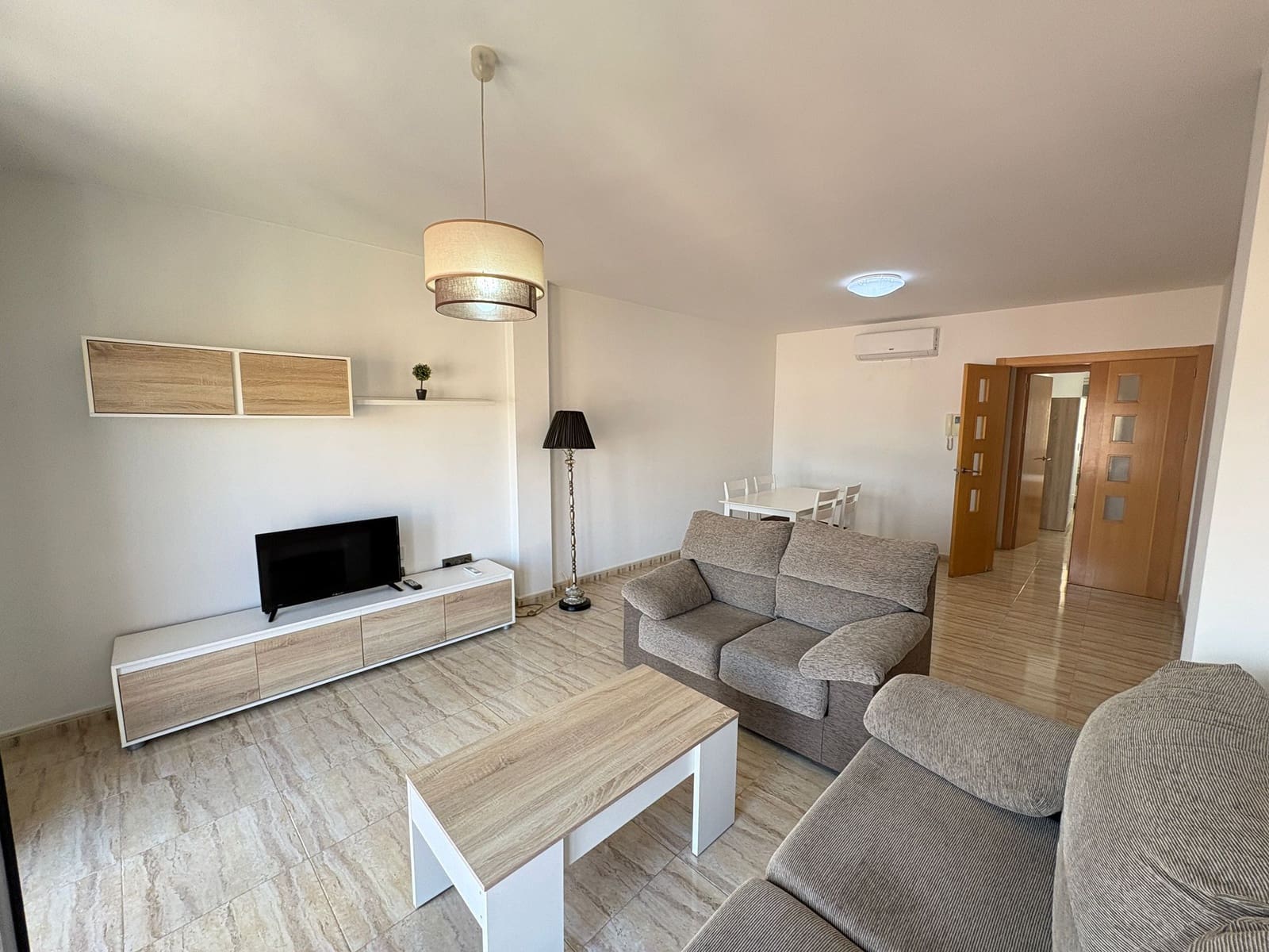 4 bedroom Apartment for rent in Albox with garage - € 600 (Ref: 9720406)