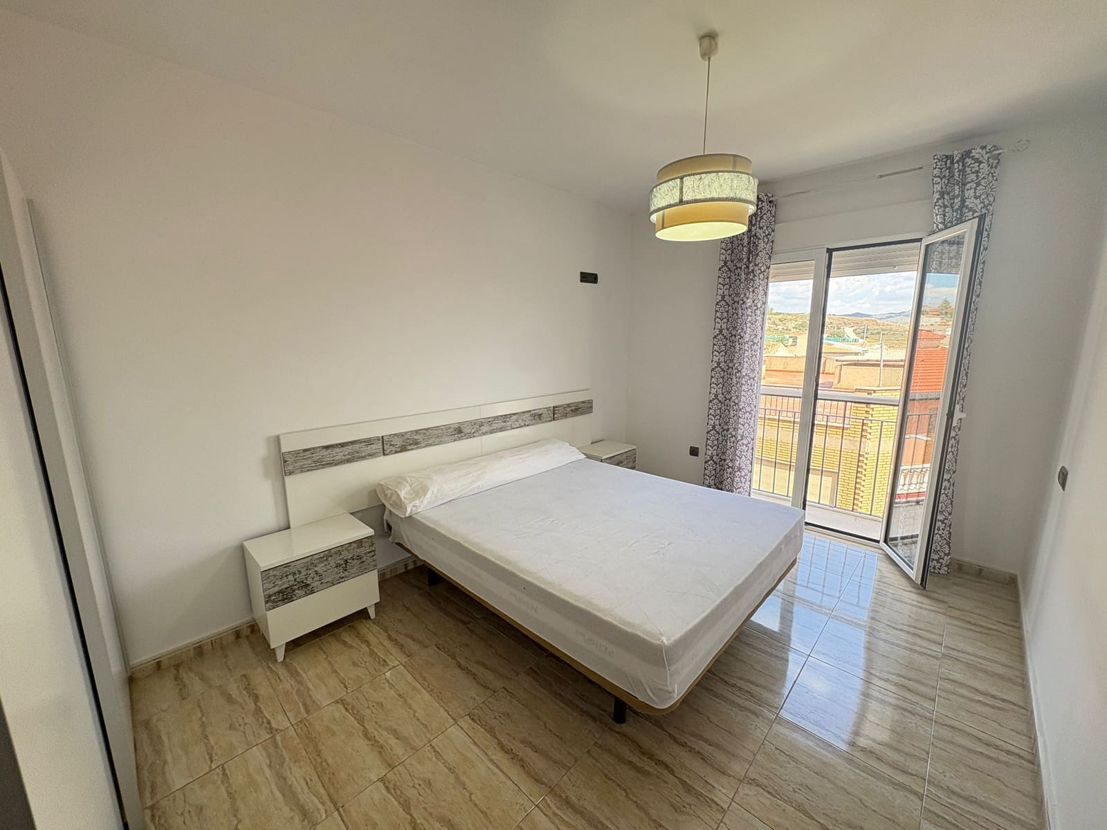 4 bedroom Apartment for rent in Albox with garage - € 600 (Ref: 9720406)