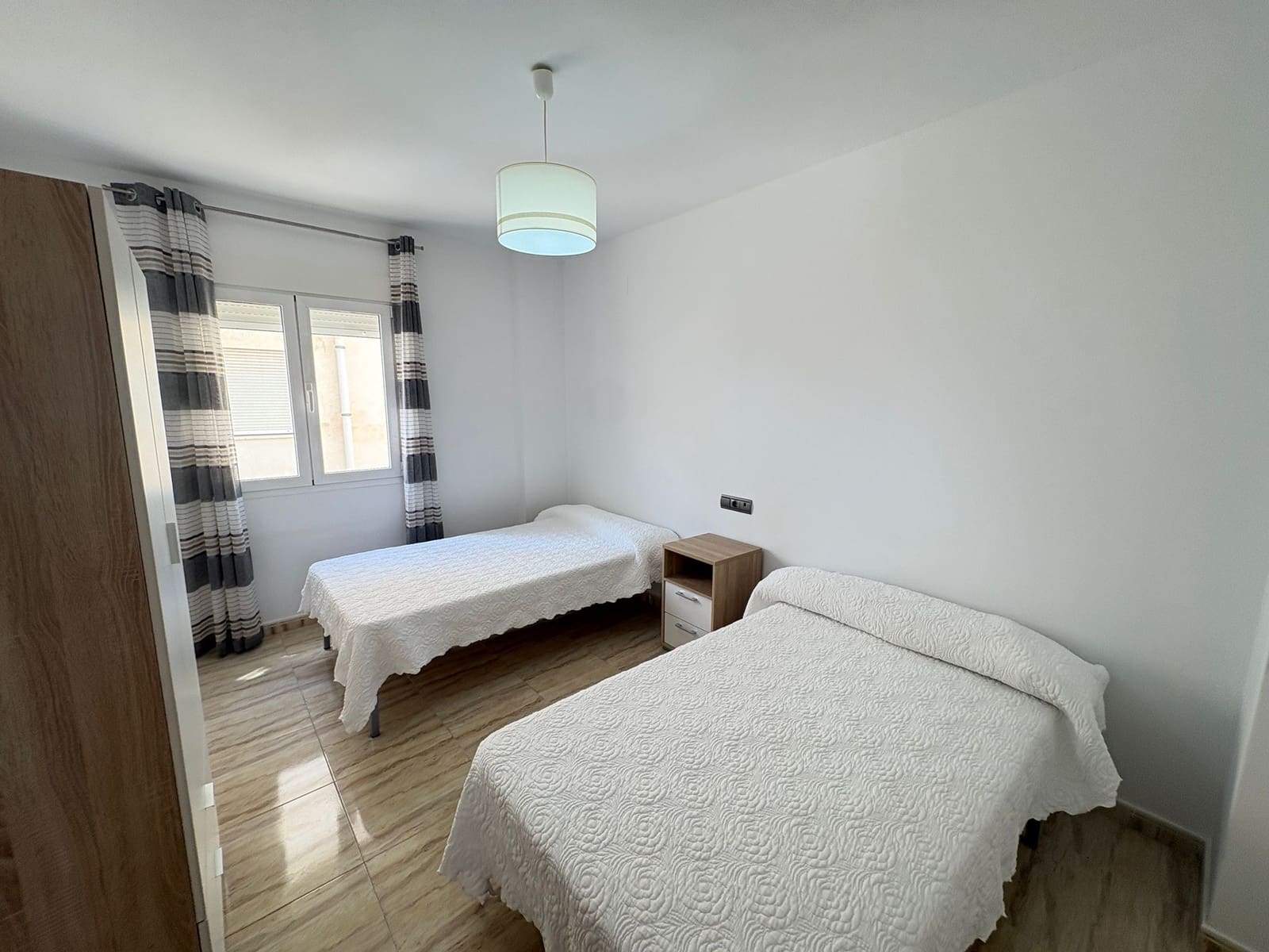 4 bedroom Apartment for rent in Albox with garage - € 600 (Ref: 9720406)