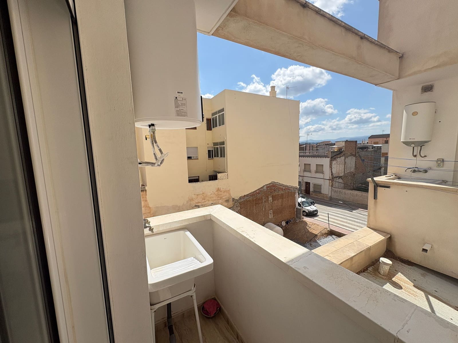 4 bedroom Apartment for rent in Albox with garage - € 600 (Ref: 9720406)