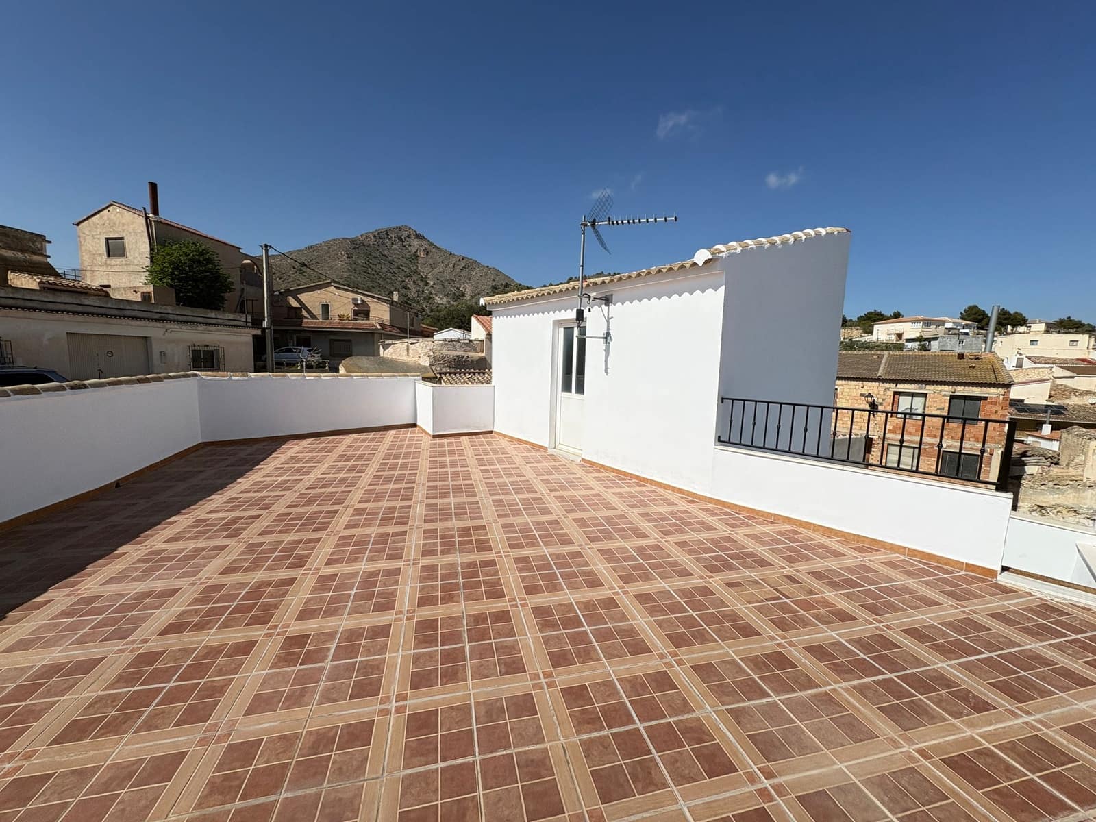 4 Zimmer Haus zu vermieten in Lucar - 800 € (Ref: 9733230)