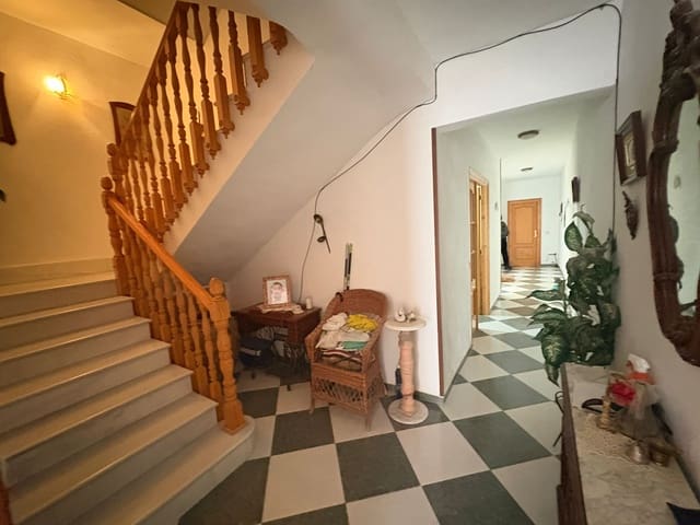 6 soveværelse Byhus til salg i Albanchez - € 93.000 (Ref: 9823114)