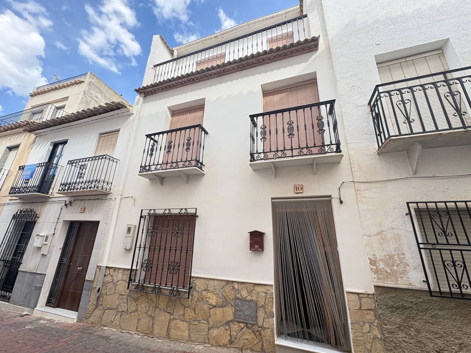 6 bedroom Townhouse for sale in Albanchez - € 93,000 (Ref: 9823114)