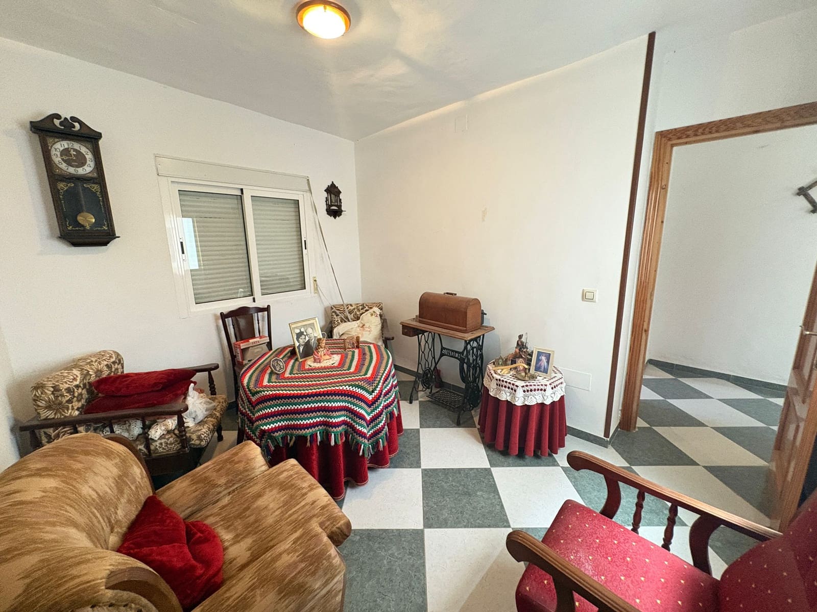 6 bedroom Townhouse for sale in Albanchez - € 93,000 (Ref: 9823114)