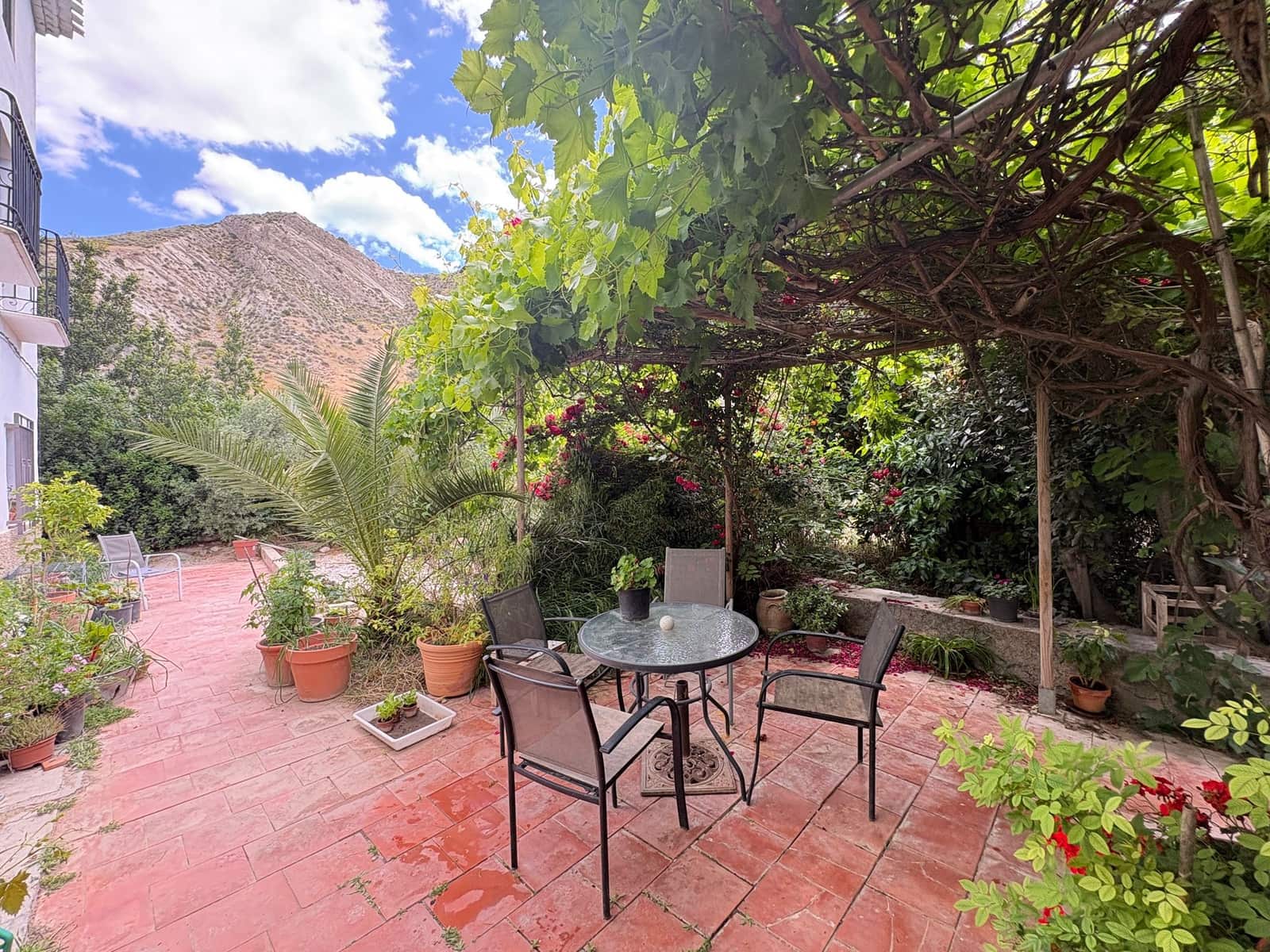 3 bedroom Finca/Country House for sale in Albanchez - € 111,000 (Ref: 9829731)