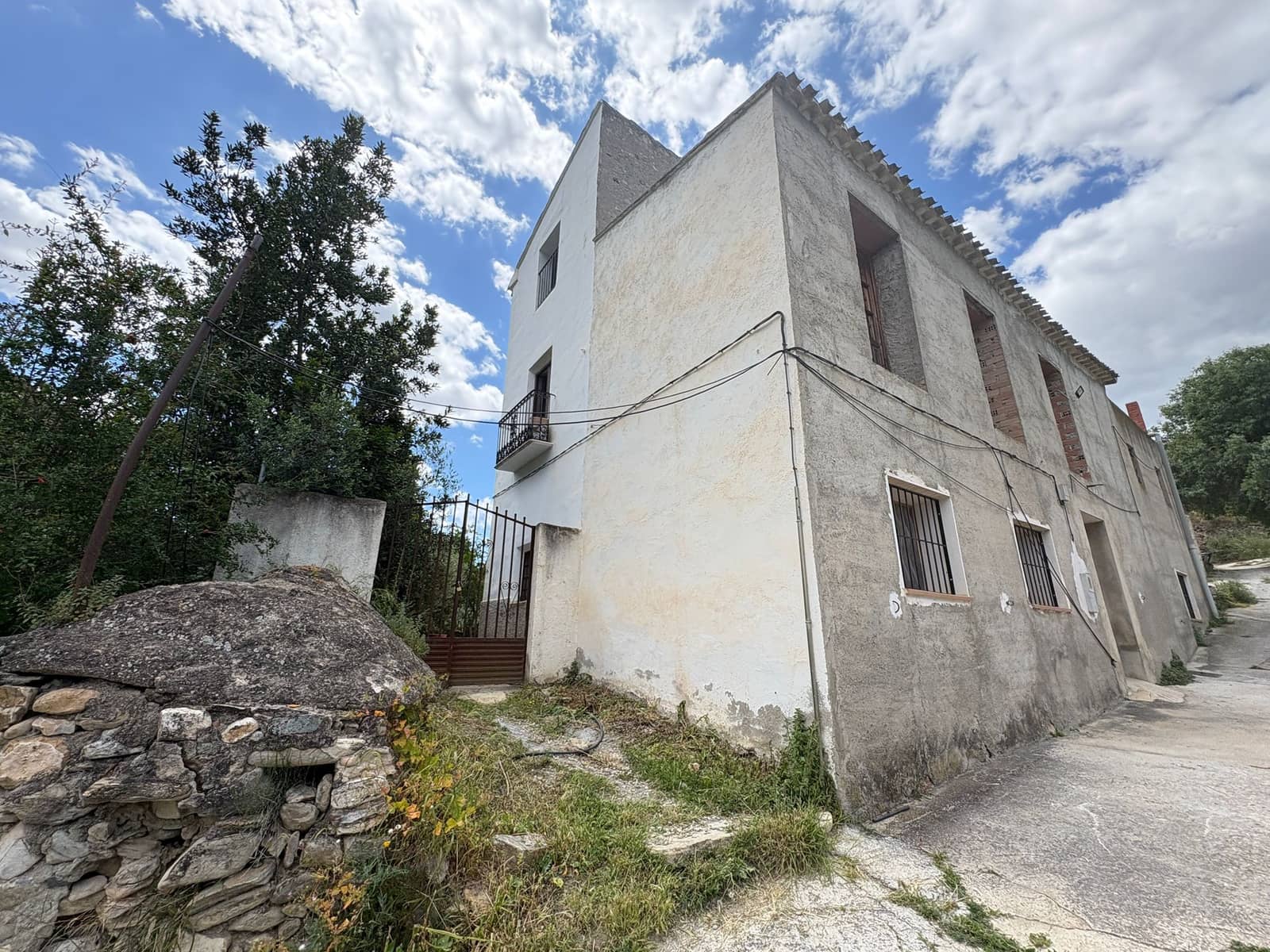 3 bedroom Finca/Country House for sale in Albanchez - € 111,000 (Ref: 9829731)