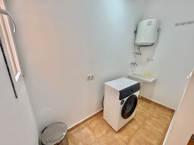 3 soveværelse Lejlighed til leje i Almanzora, Cantoria med garage - € 550 (Ref: 9834198)