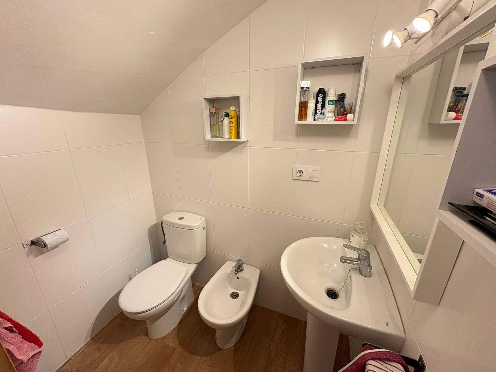 3 Zimmer Haus zu vermieten in Lijar - 550 € (Ref: 9836754)