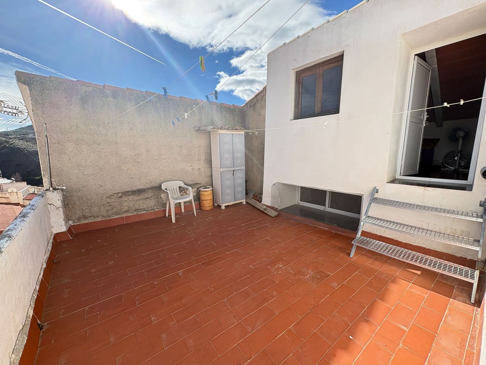 3 Zimmer Haus zu vermieten in Lijar - 550 € (Ref: 9836754)