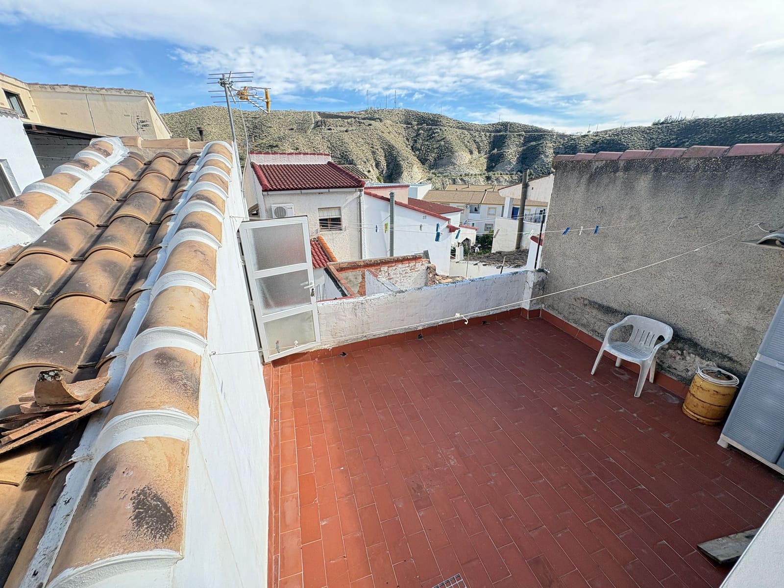 3 Zimmer Haus zu vermieten in Lijar - 550 € (Ref: 9836754)