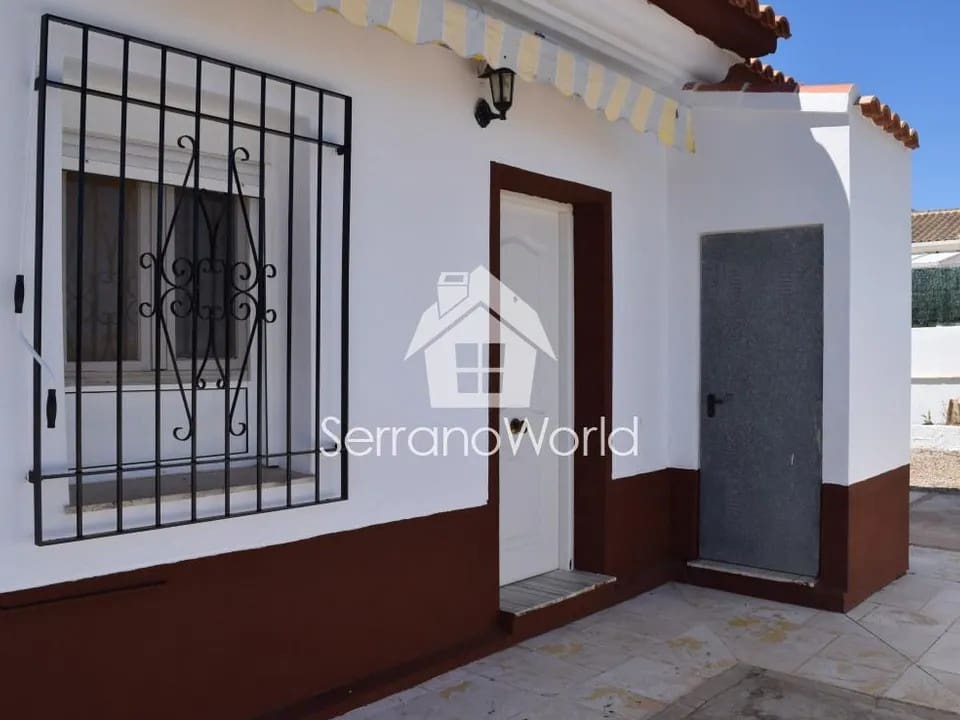 3 bedroom Semi-detached Villa for rent in Almanzora with garage - € 850 (Ref: 9867626)