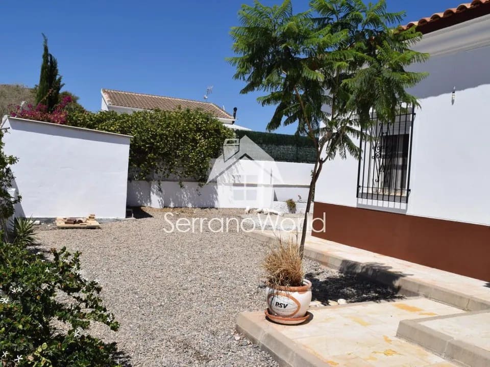3 bedroom Semi-detached Villa for rent in Almanzora with garage - € 850 (Ref: 9867626)