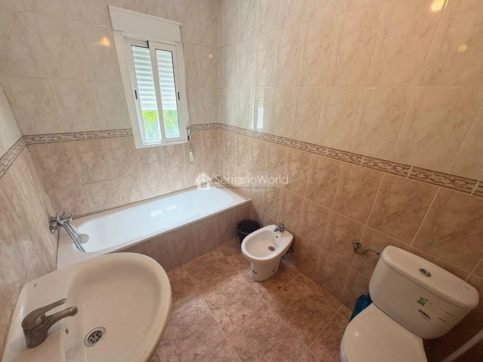 3 slaapkamer Villa te koop in Almanzora met garage - € 199.000 (Ref: 9924899)