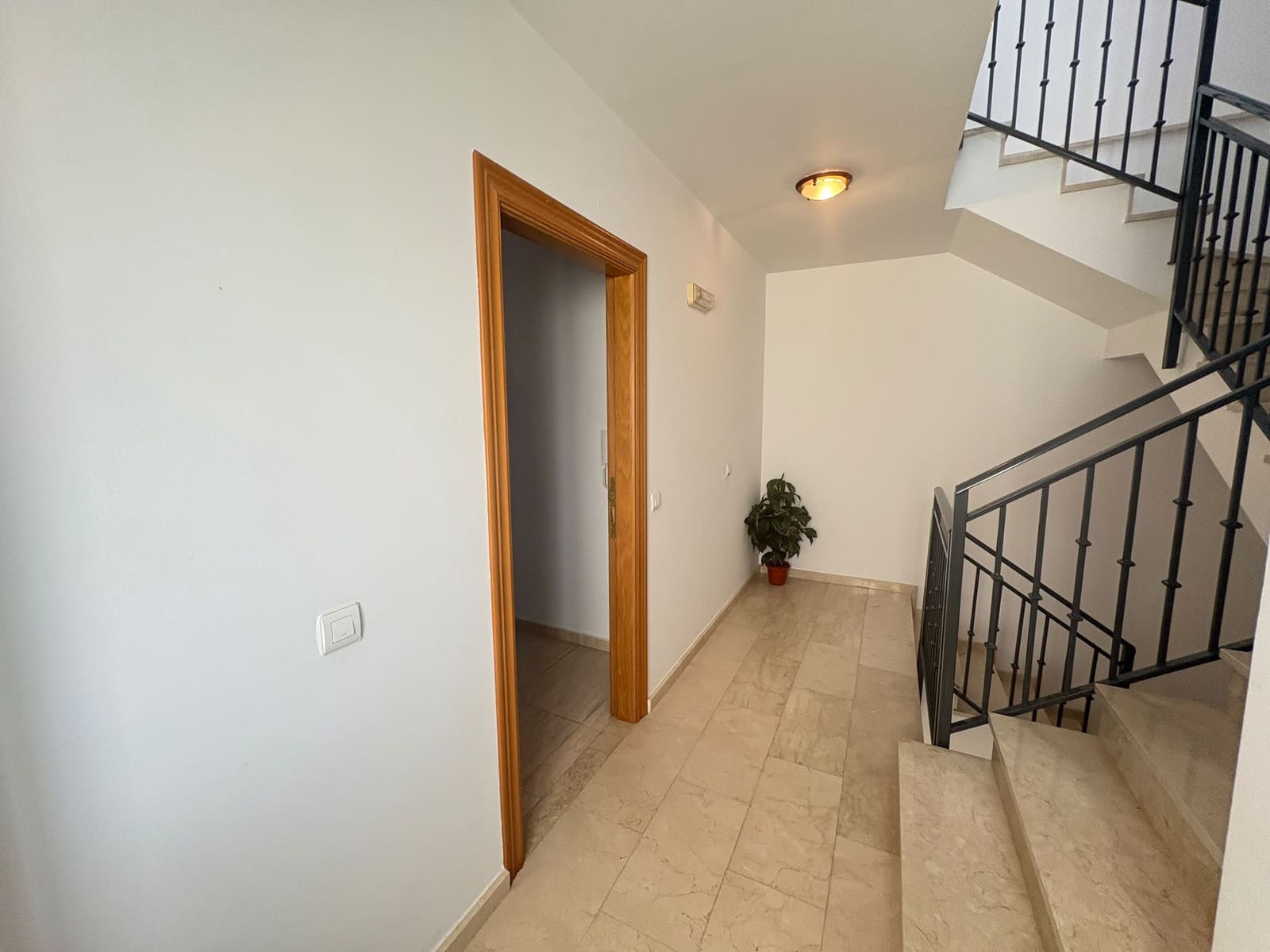 3 bedroom Apartment for rent in Albox - € 600 (Ref: 9927919)