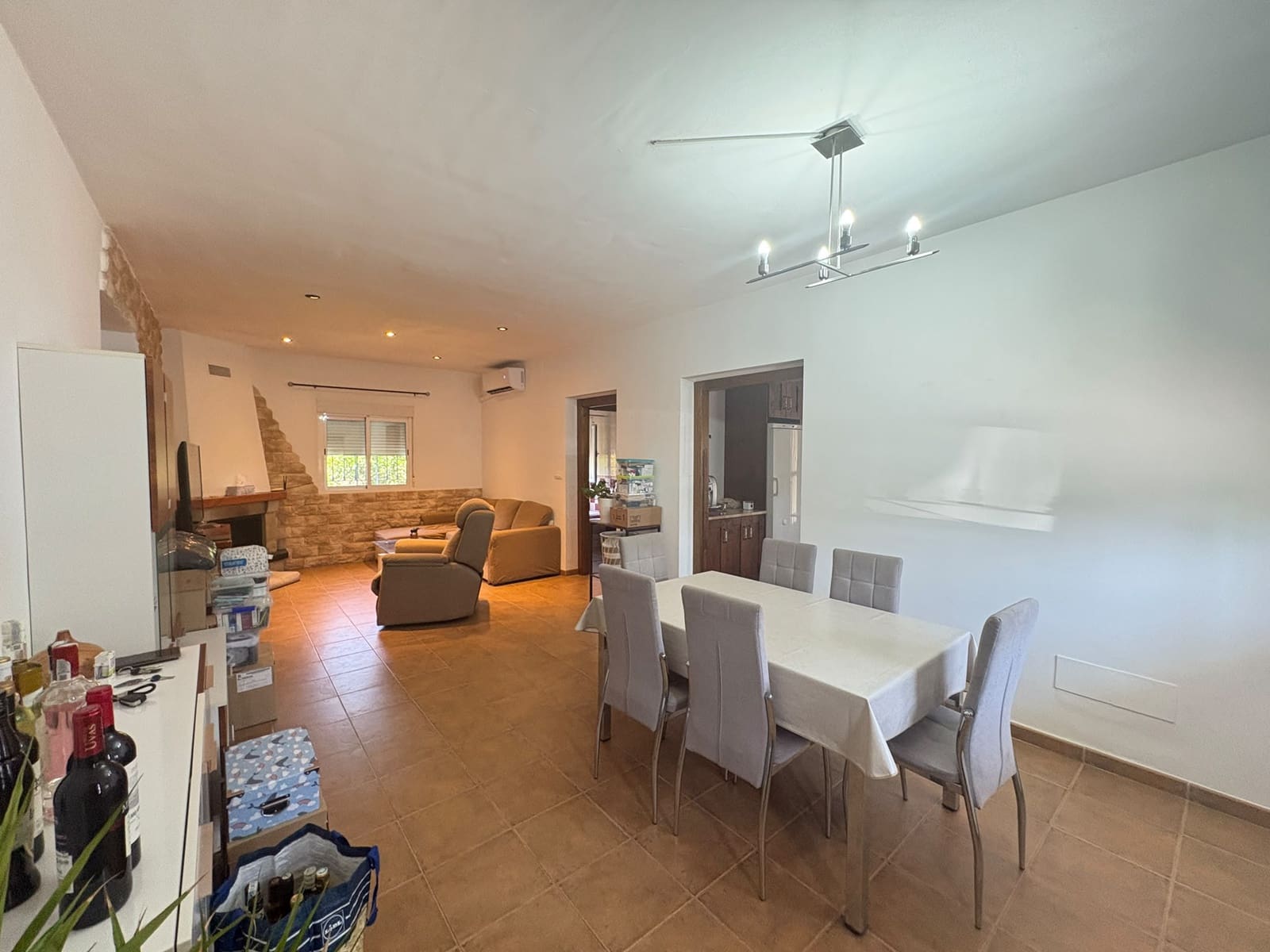 Pareado de 4 habitaciones en Fines en alquiler con garaje - 950 € (Ref: 9934906)