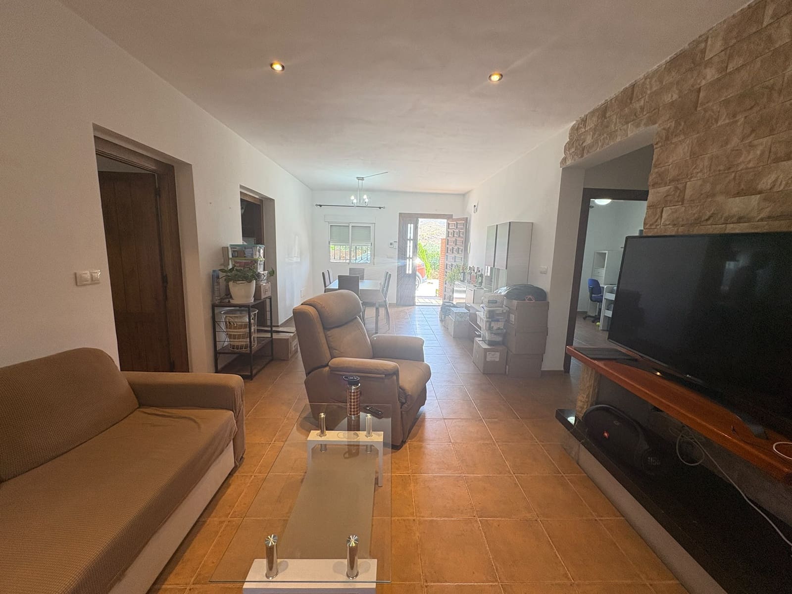 Pareado de 4 habitaciones en Fines en alquiler con garaje - 950 € (Ref: 9934906)