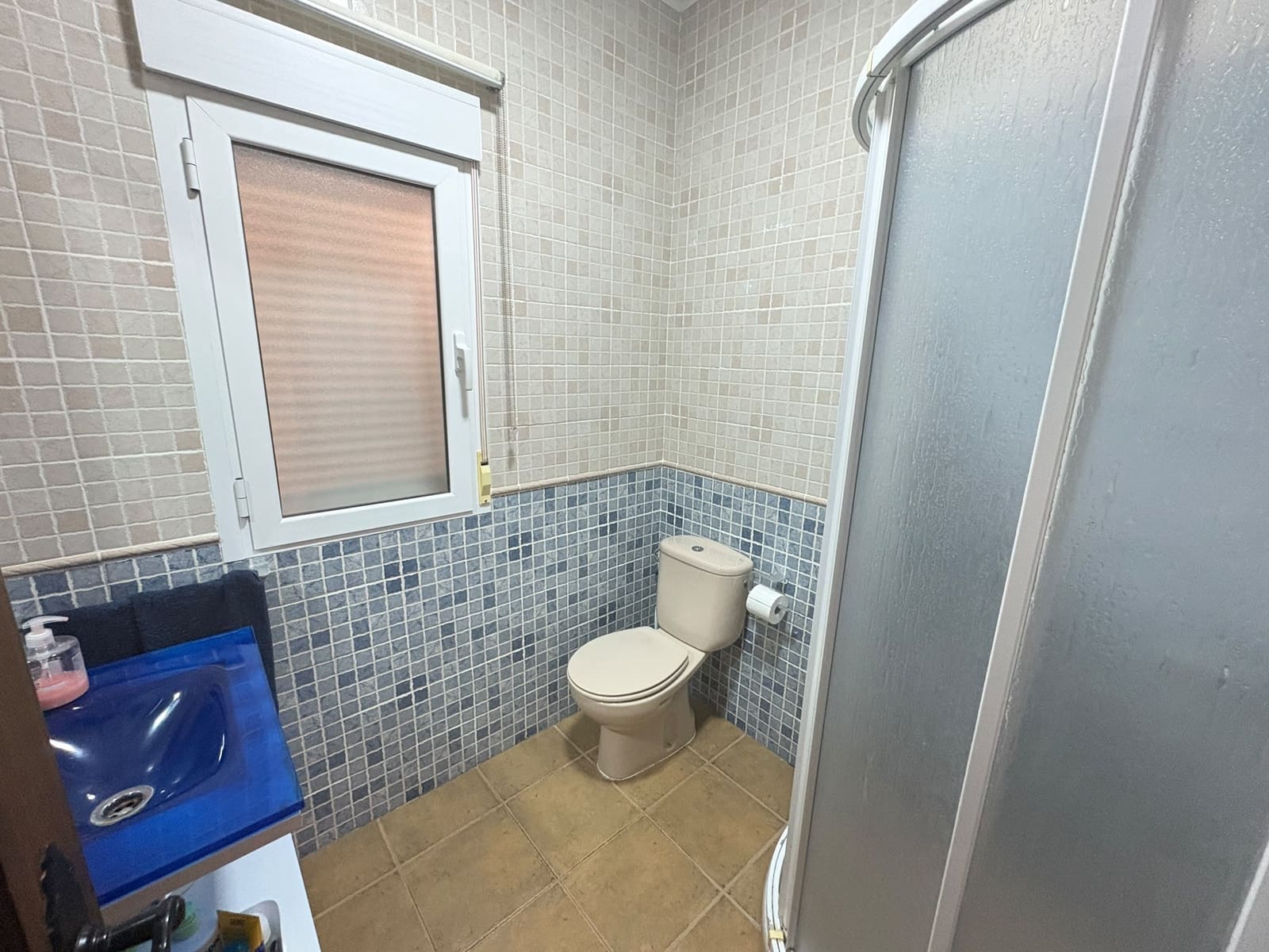 Pareado de 4 habitaciones en Fines en alquiler con garaje - 950 € (Ref: 9934906)