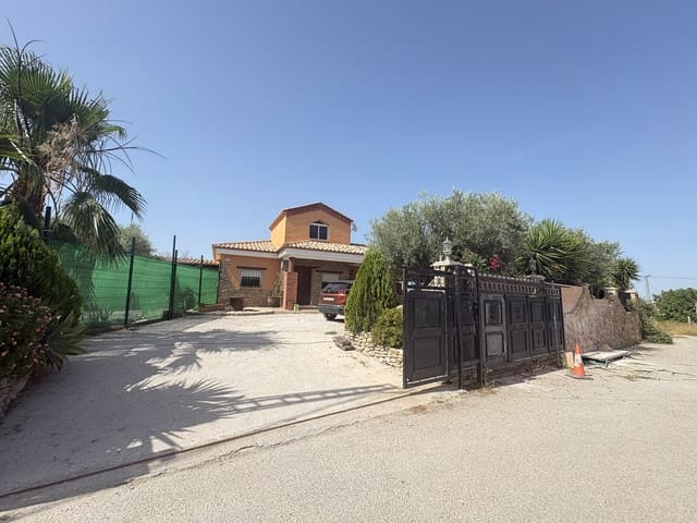 Pareado de 4 habitaciones en Fines en alquiler con garaje - 950 € (Ref: 9934906)