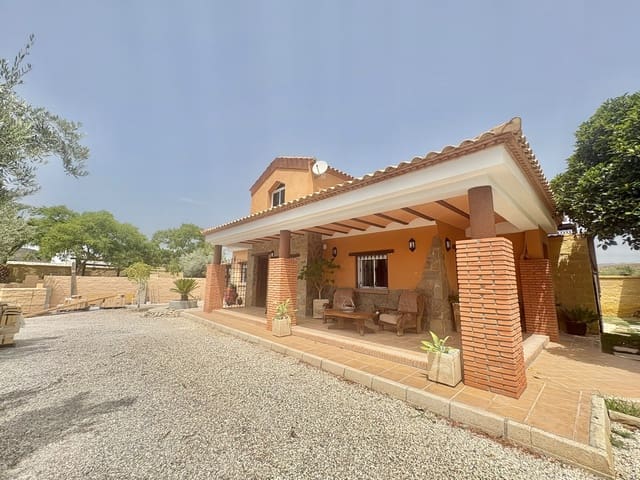 Pareado de 4 habitaciones en Fines en alquiler con garaje - 950 € (Ref: 9934906)