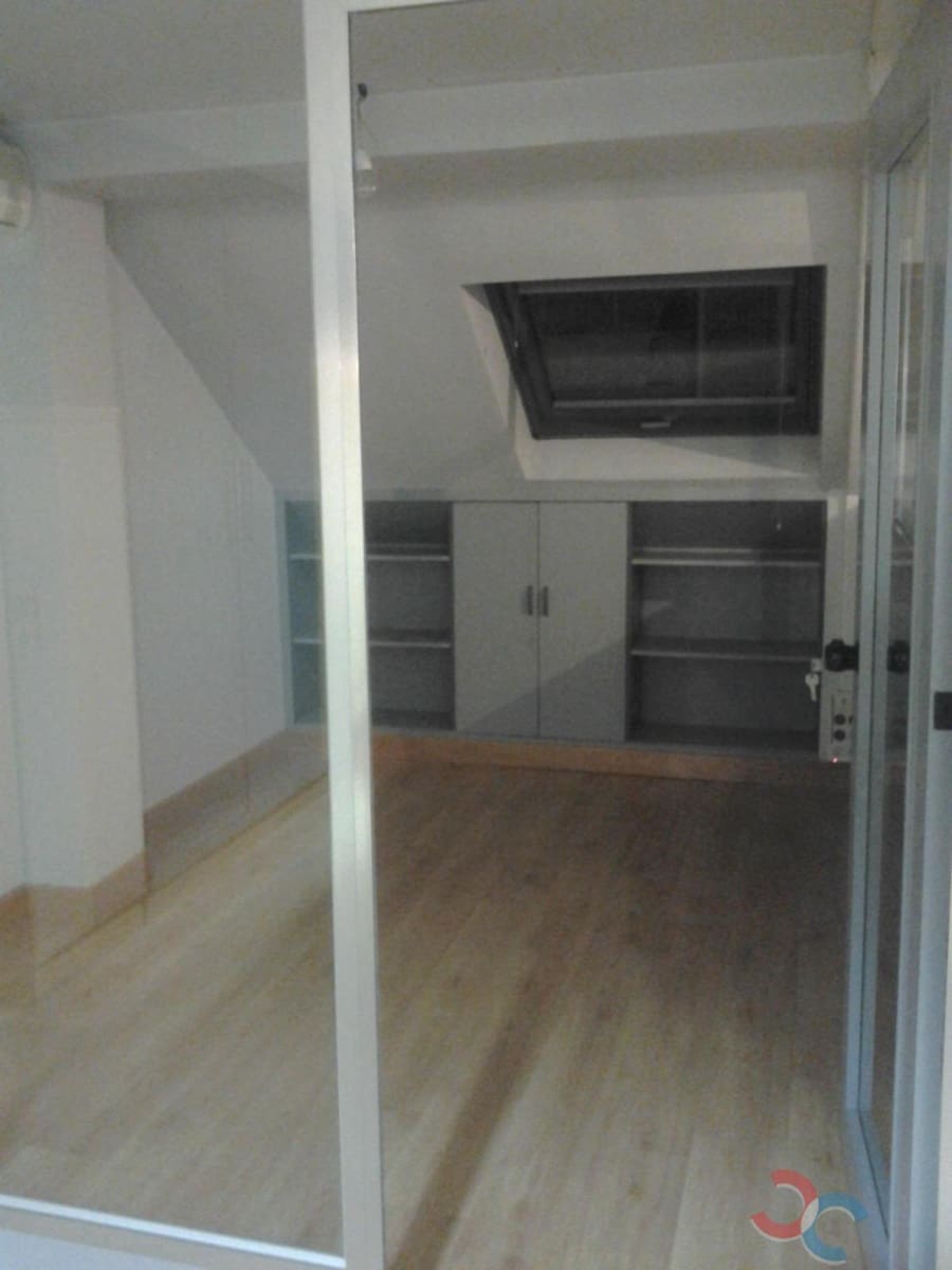 3 bedroom Office for sale in Pontevedra city - € 60,000 (Ref: 10015726)