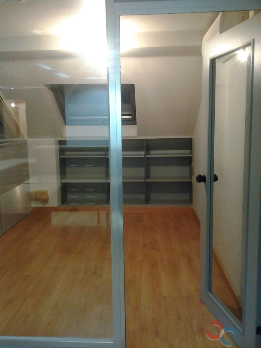 3 bedroom Office for sale in Pontevedra city - € 60,000 (Ref: 10015726)