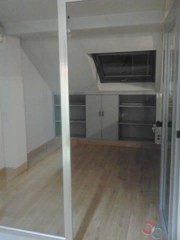 3 bedroom Office for sale in Pontevedra city - € 60,000 (Ref: 10015726)